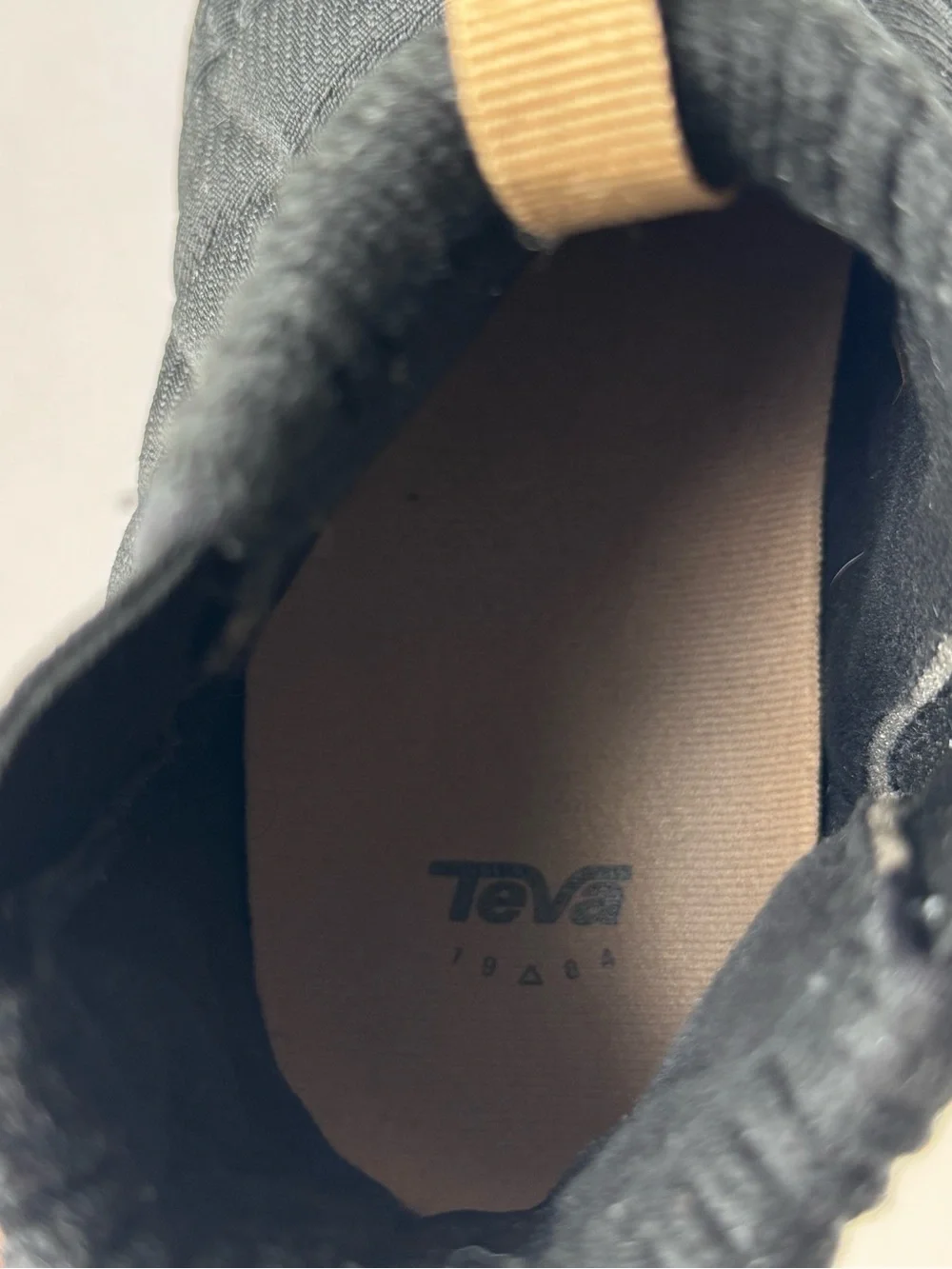 TEVA EMBER MID BLACK OUTDOOR QUILTED BOOTIES BOOTS SHOES WOMEN'S SHOES SIZE 8